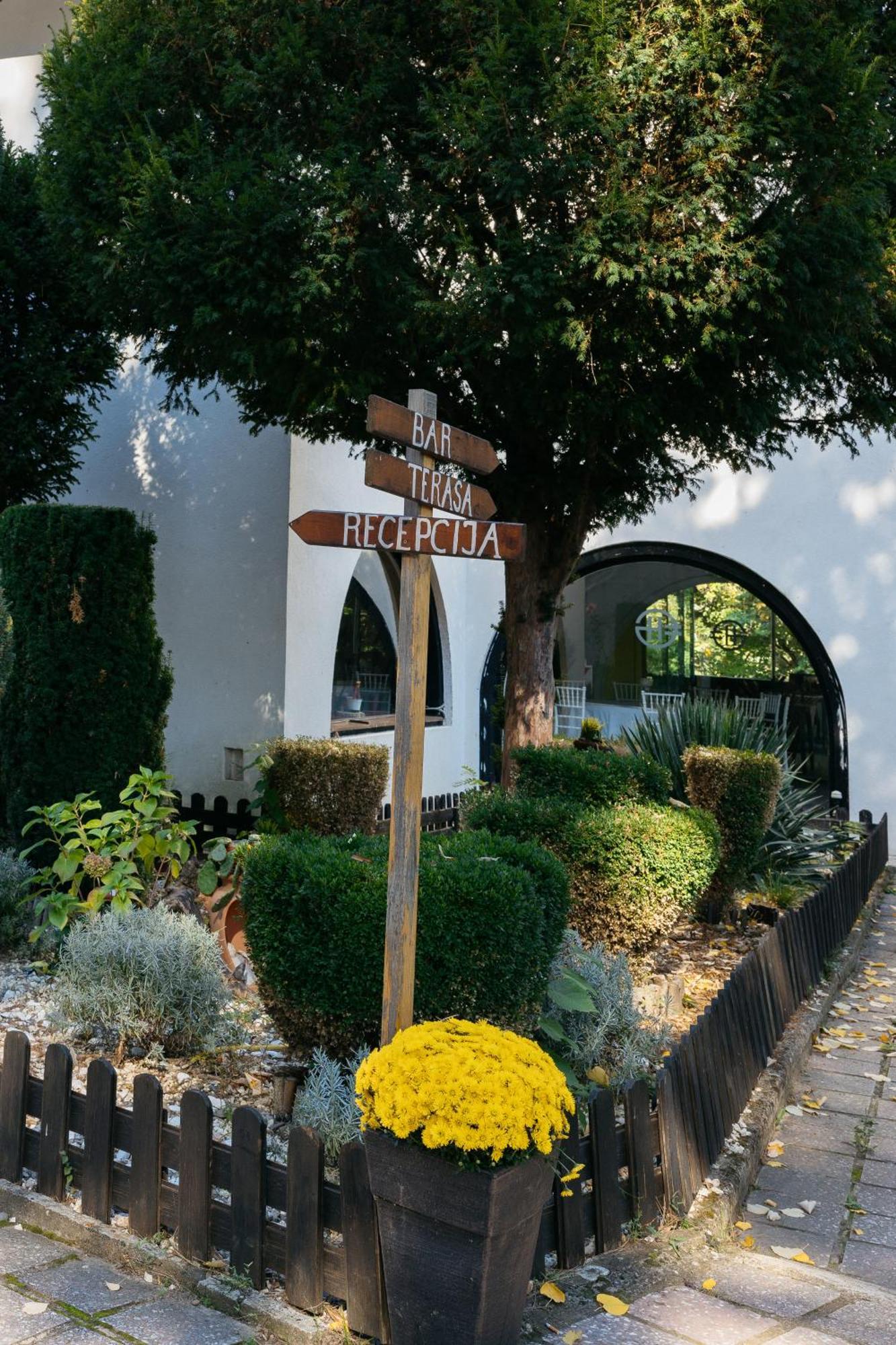 Hotel Gradche Kočani Extérieur photo